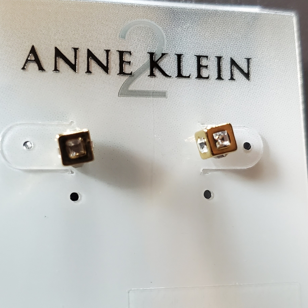 Studs, earrings